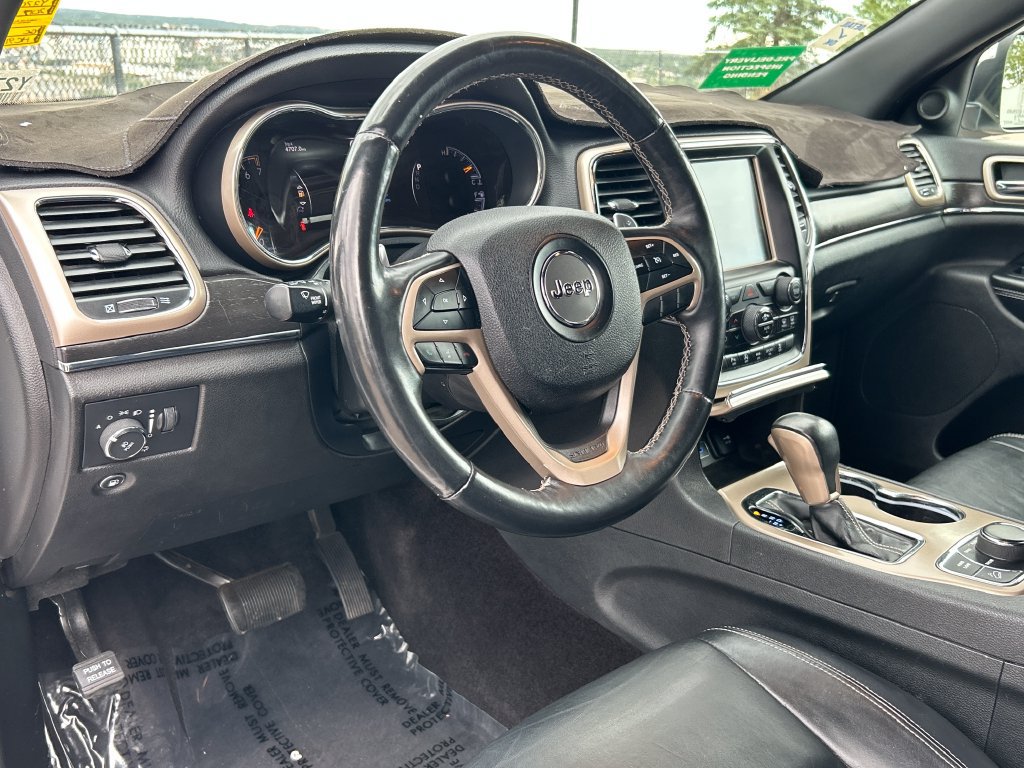 Used 2017 Jeep Grand Cherokee Limited AWD/4WD image 7