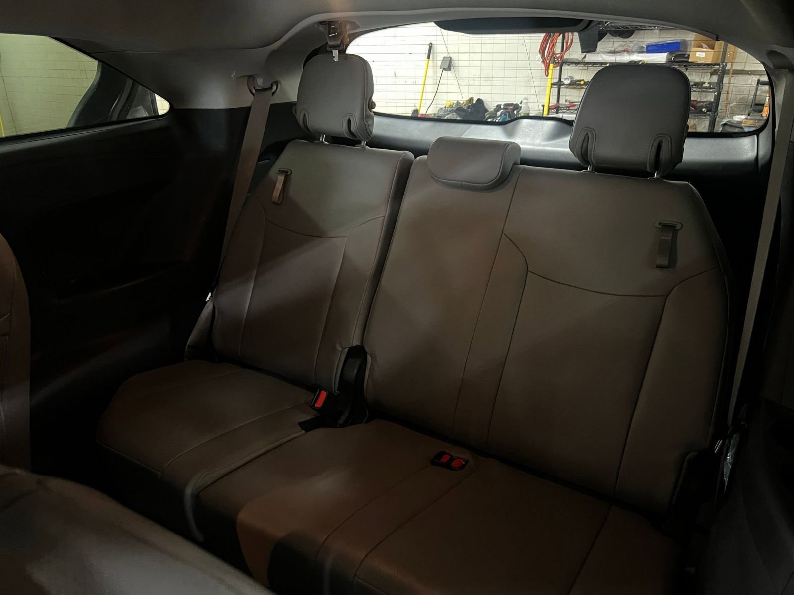 Used 2025 Toyota Sienna XLE image 27