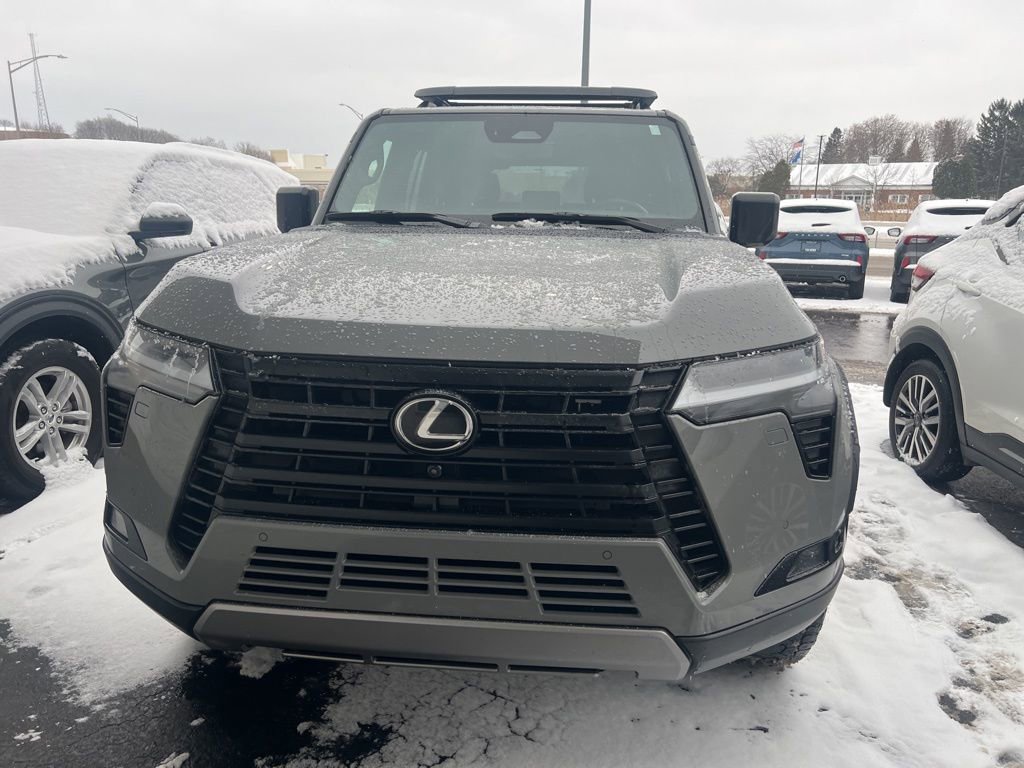 Used 2024 Lexus GX 550 image 6