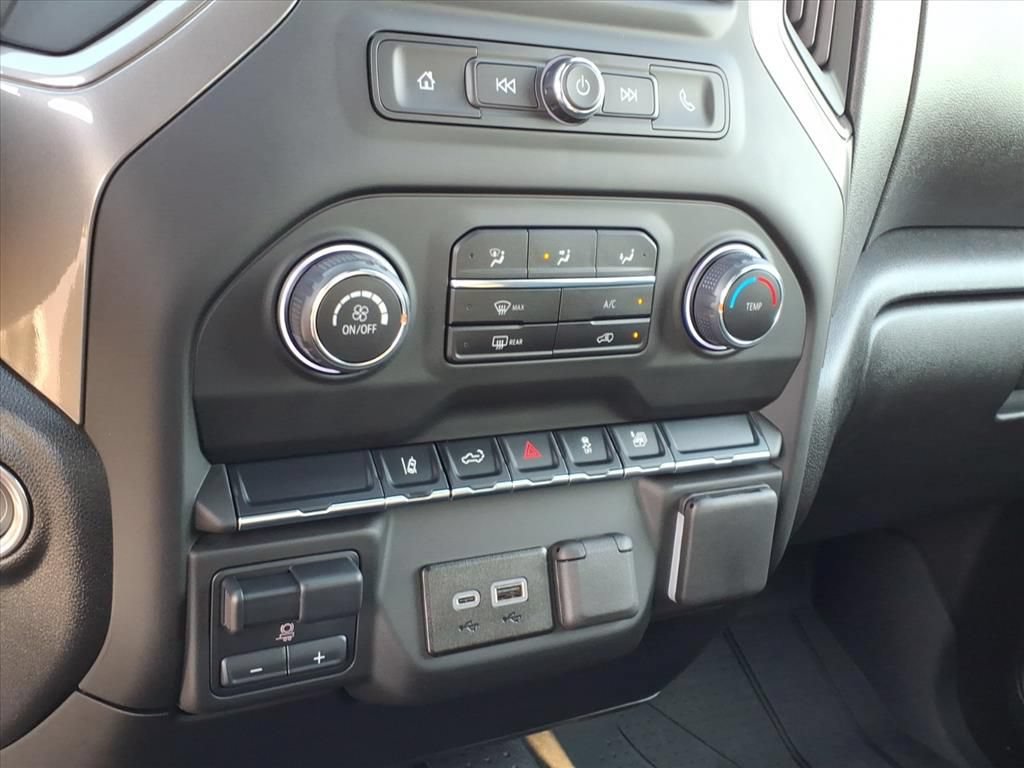 Used 2025 Chevrolet Silverado 2500 Custom w/ Custom Convenience Package AWD/4WD image 12