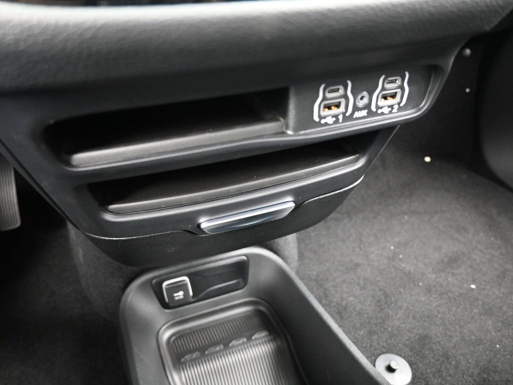 Used 2025 Chrysler Pacifica Select FWD image 20