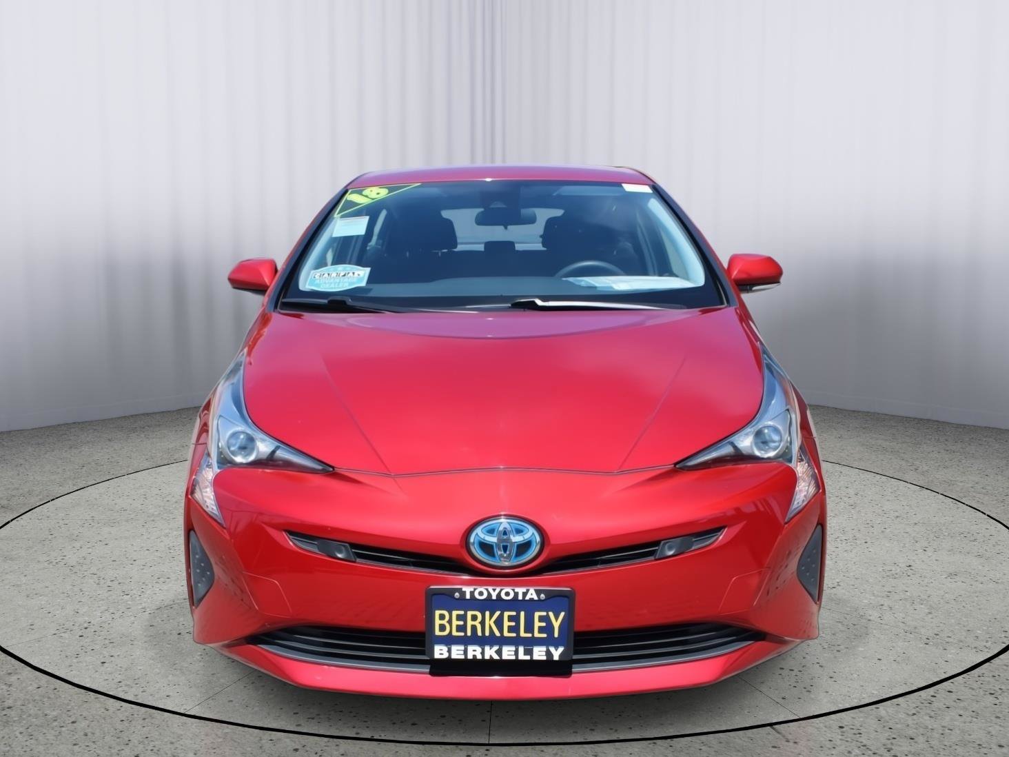 Used 2018 Toyota Prius Two w/ Prius Two Safety Plus Package FWD image 3