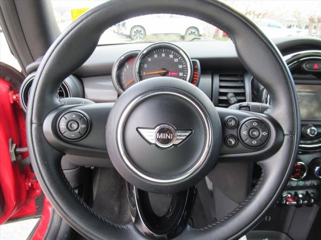 Used 2016 MINI Cooper Convertible image 16