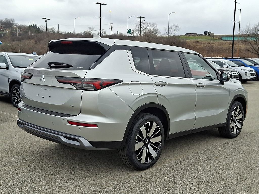 New 2026 Mitsubishi Outlander SE AWD/4WD image 4