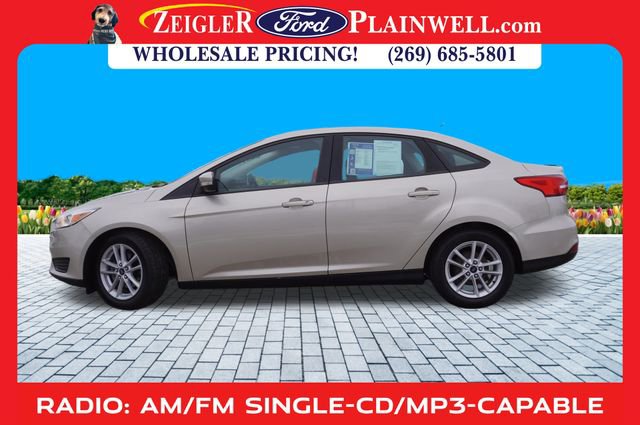 Used 2017 Ford Focus SE image 2
