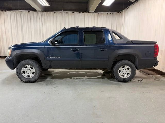 Used 2007 Chevrolet Avalanche LT w/ LT Preferred Equipment Group AWD/4WD image 9