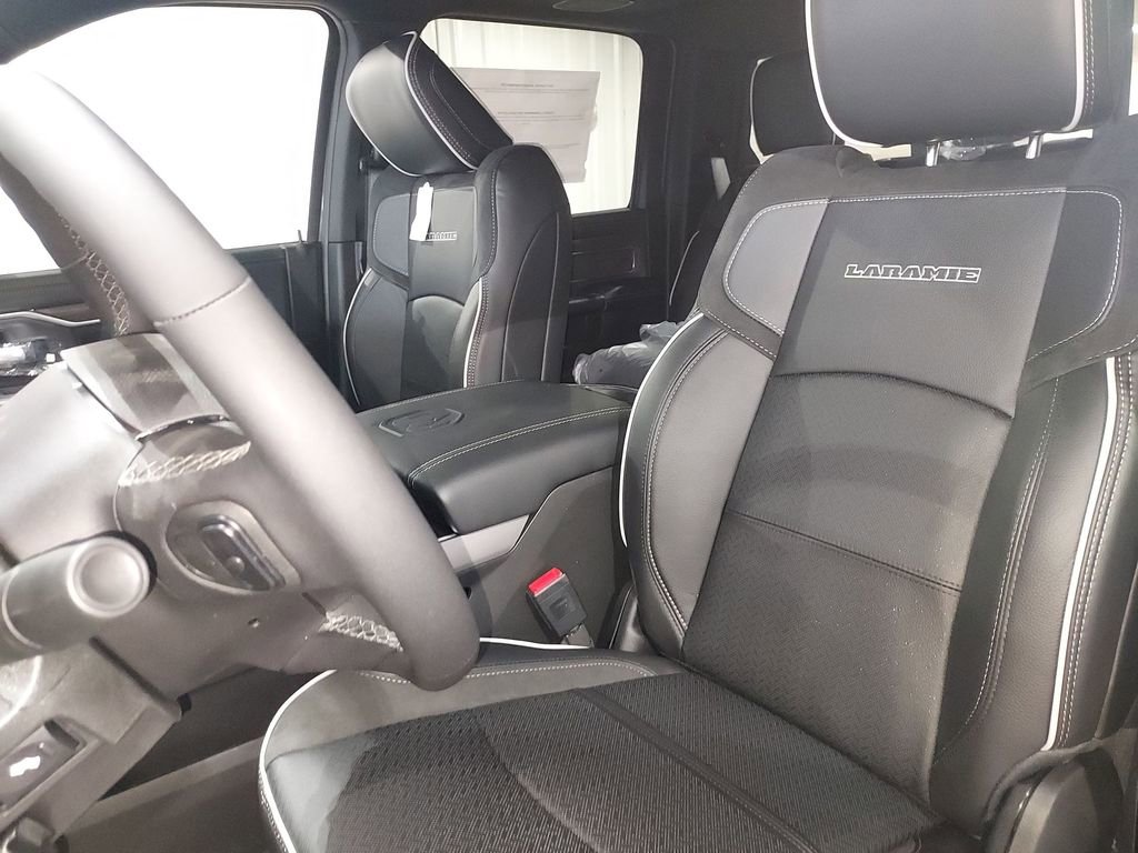New 2026 RAM 2500 Laramie w/ Night Edition AWD/4WD image 17