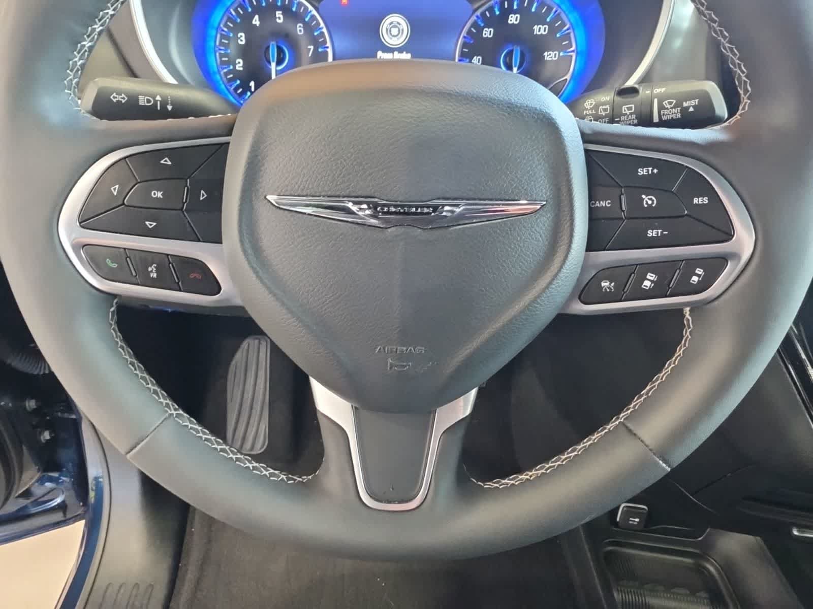 Used 2025 Chrysler Pacifica Select FWD image 20