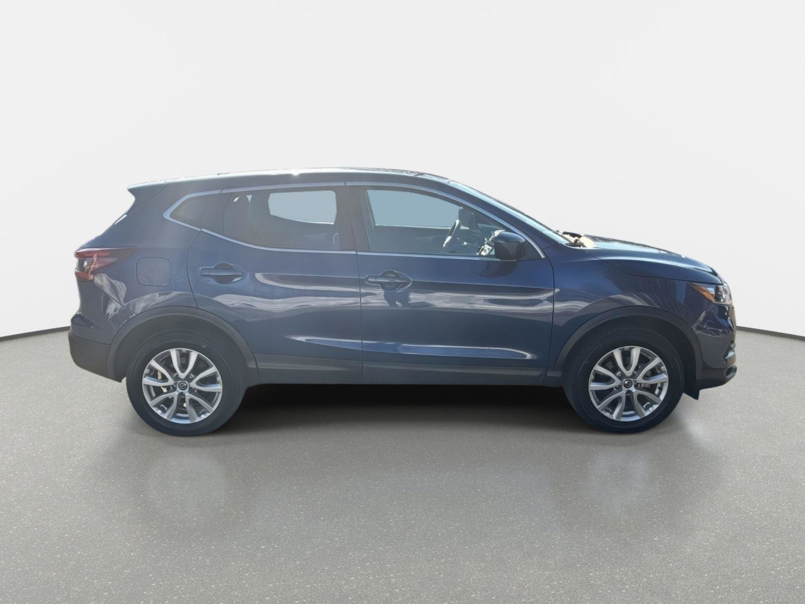 Used 2021 Nissan Rogue Sport S image 4
