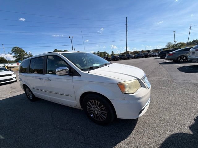 Used 2011 Chrysler Town & Country Limited FWD image 7
