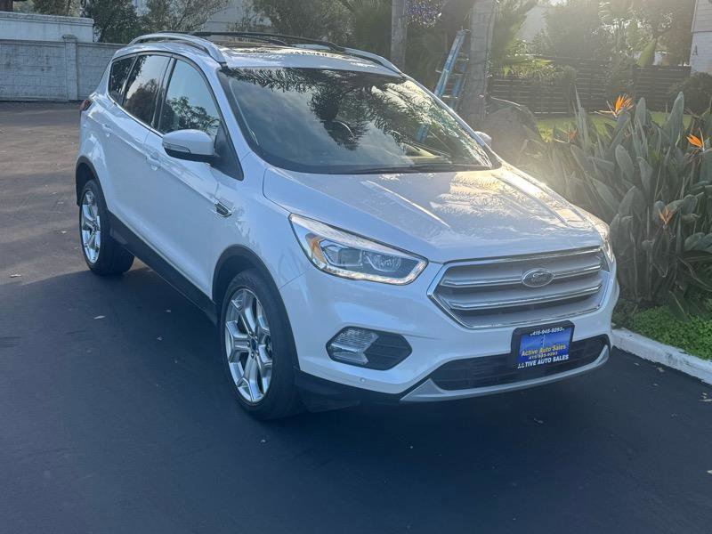 Used 2019 Ford Escape Titanium FWD image 4