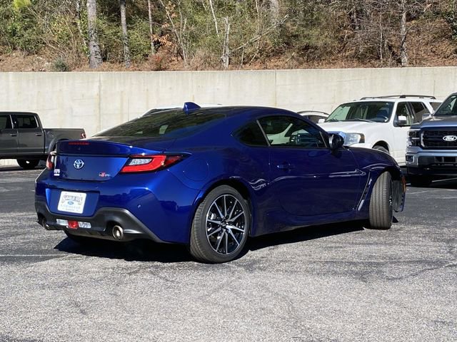 Used 2025 Toyota GR86 image 3
