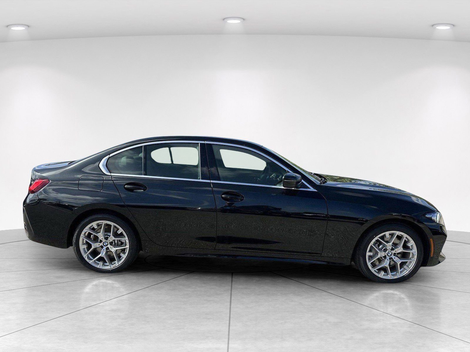 Certified 2025 BMW 330i Sedan image 3
