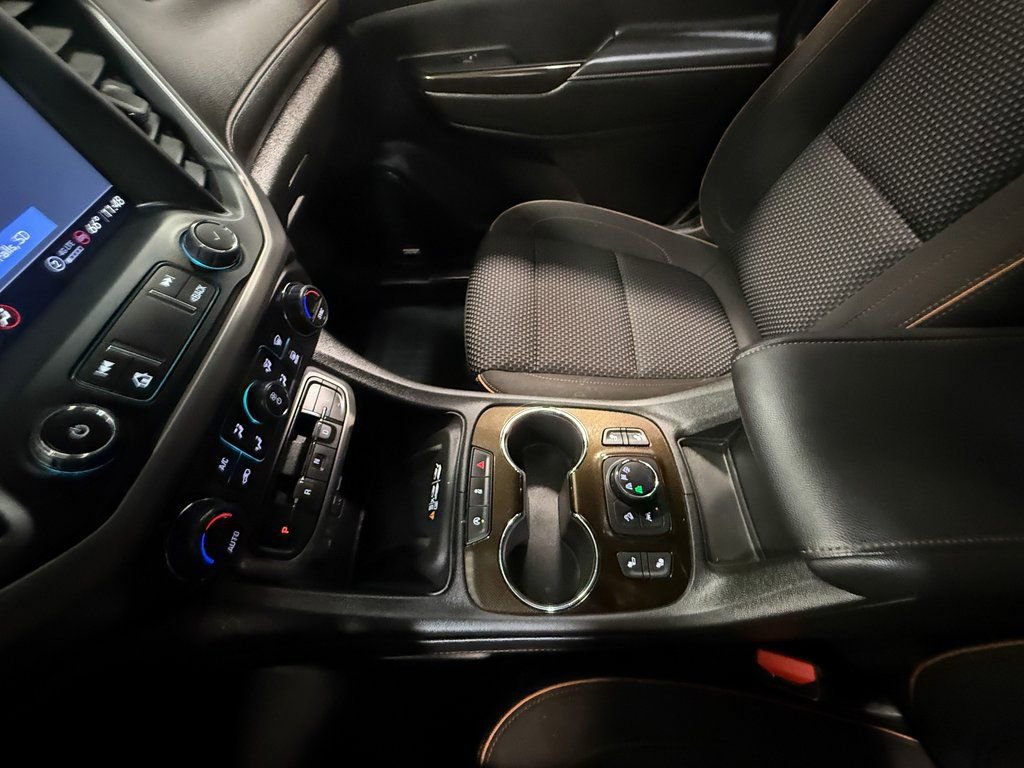 Used 2023 GMC Acadia AT4 image 88