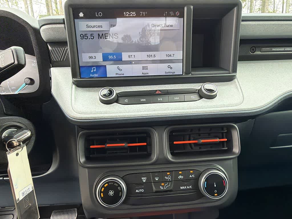 Used 2023 Ford Maverick XLT image 25