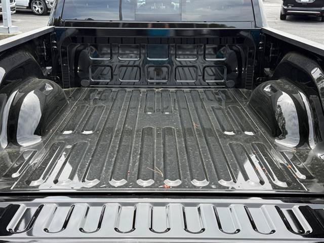 New 2026 RAM 2500 Laramie AWD/4WD image 4