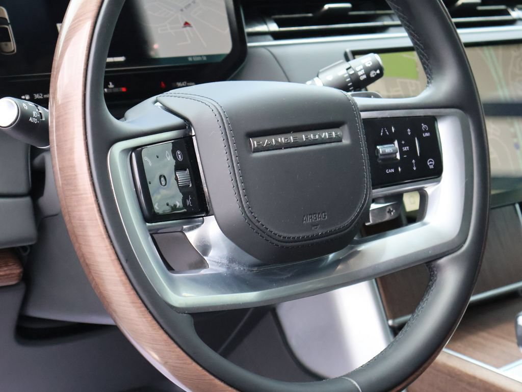 Certified 2025 Land Rover Range Rover Autobiography AWD/4WD image 22