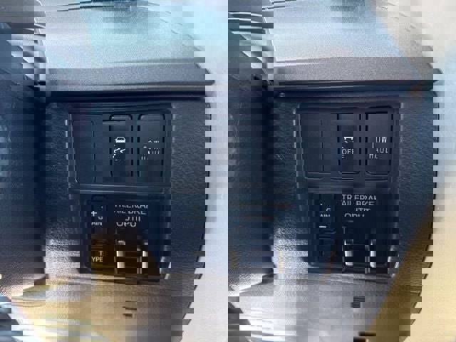 Used 2016 Toyota Tundra SR5 w/ SR5 Upgrade Package image 26