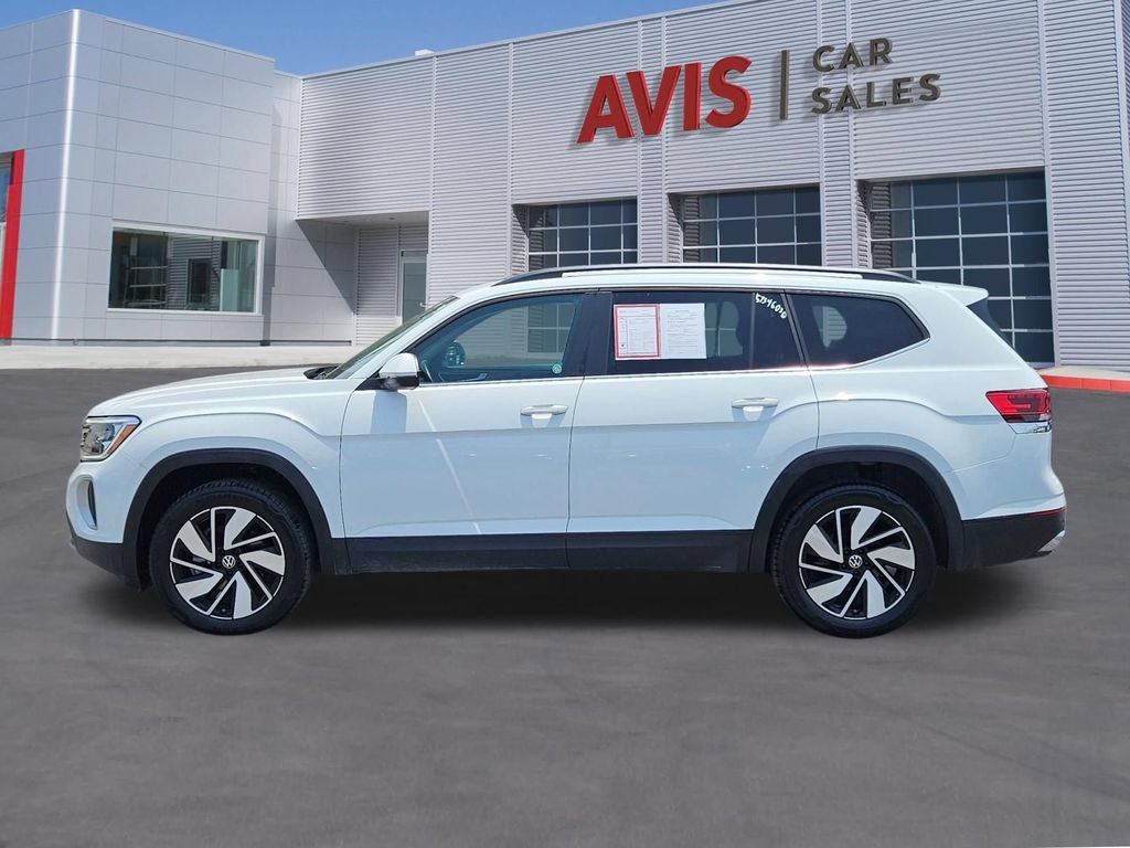 Used 2025 Volkswagen Atlas SE FWD image 2