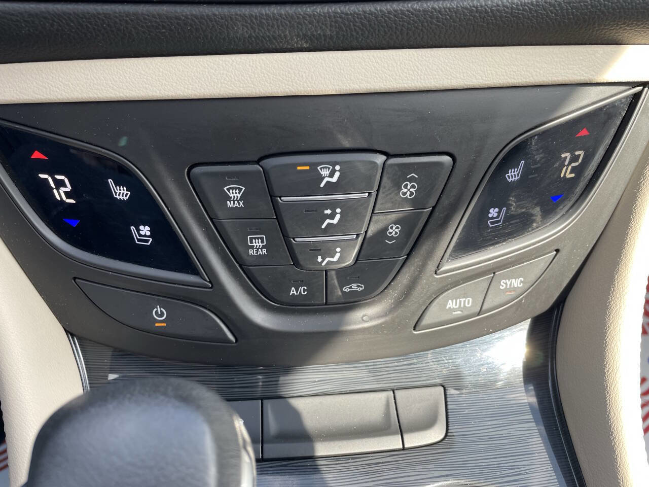 Used 2017 Buick Envision Premium w/ Driver Confidence Package AWD/4WD image 27