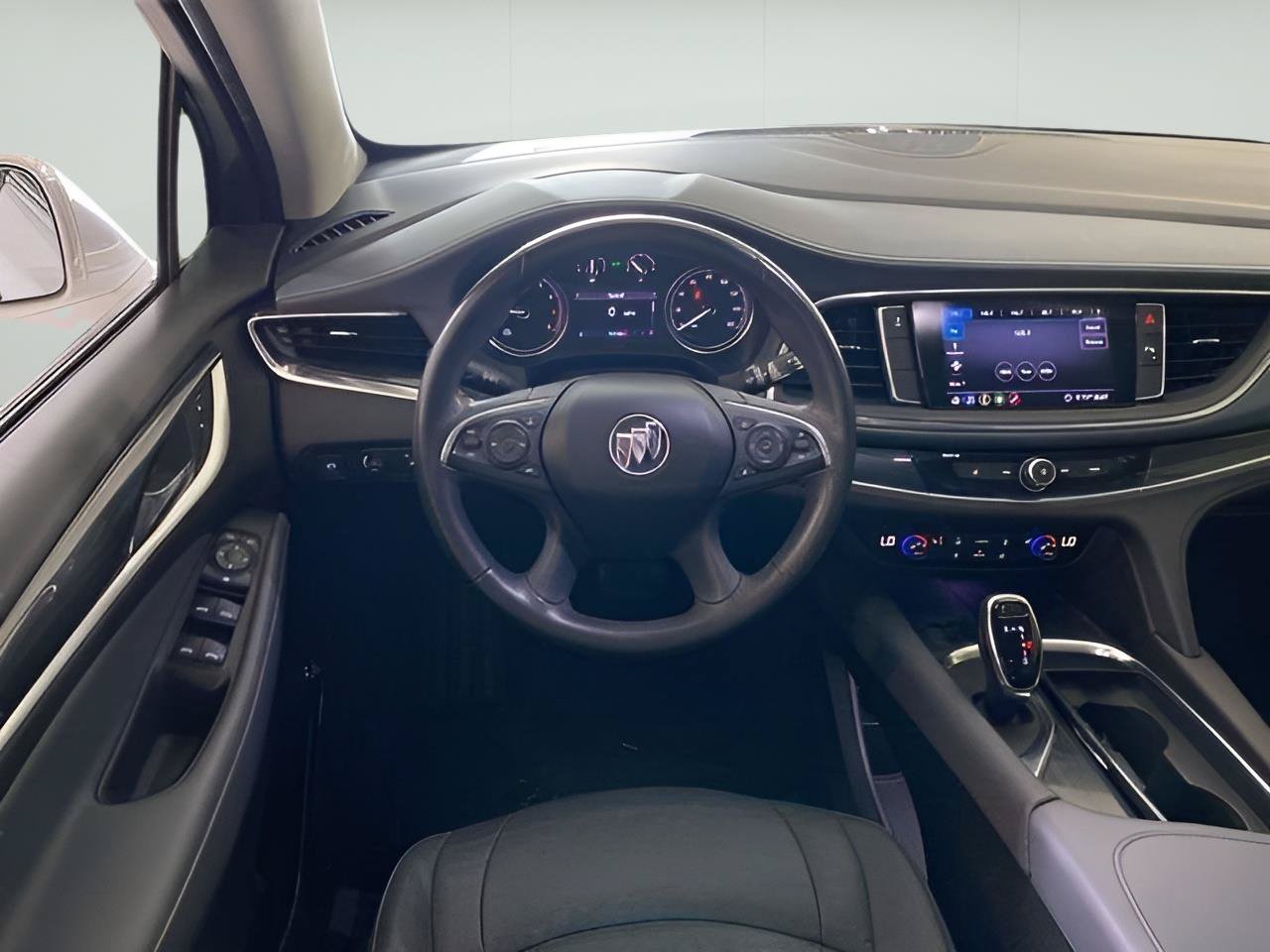 Used 2020 Buick Enclave Essence FWD image 38