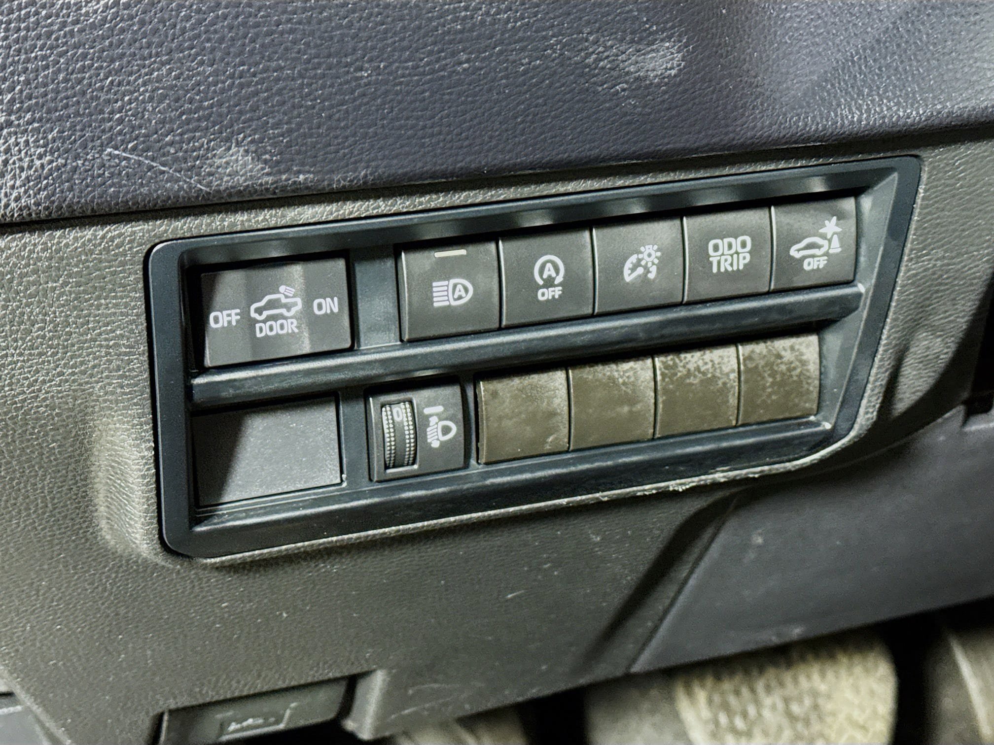 Used 2023 Toyota Tundra SR5 w/ SR5 Convenience Package AWD/4WD image 11