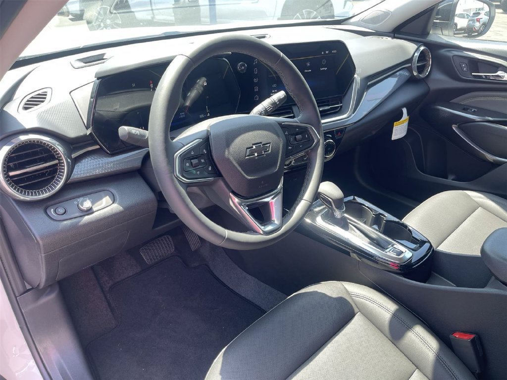 New 2026 Chevrolet Trax ACTIV w/ Driver Confidence Package FWD image 2