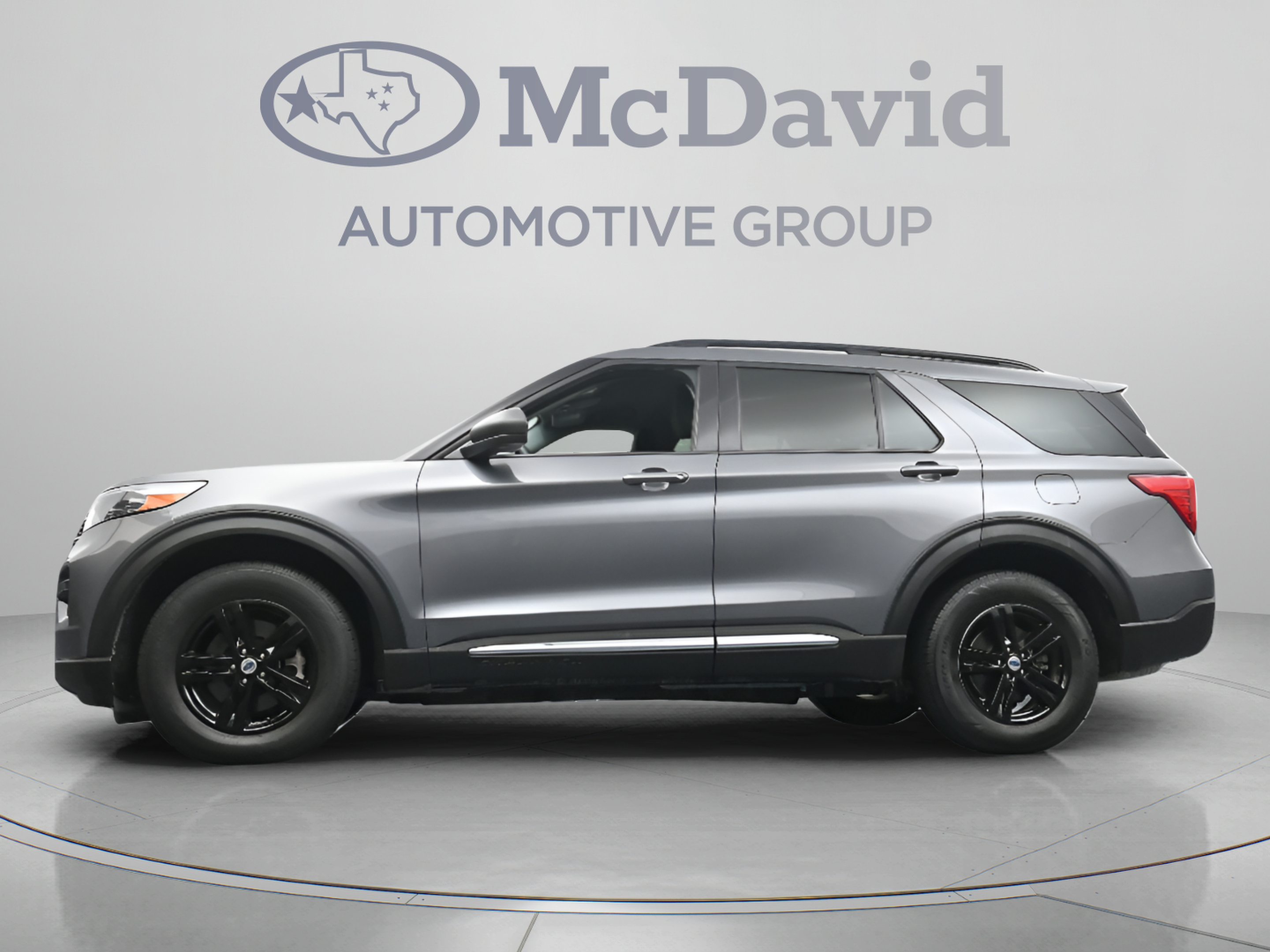 Used 2022 Ford Explorer XLT w/ Class IV Trailer Tow Package AWD/4WD image 28