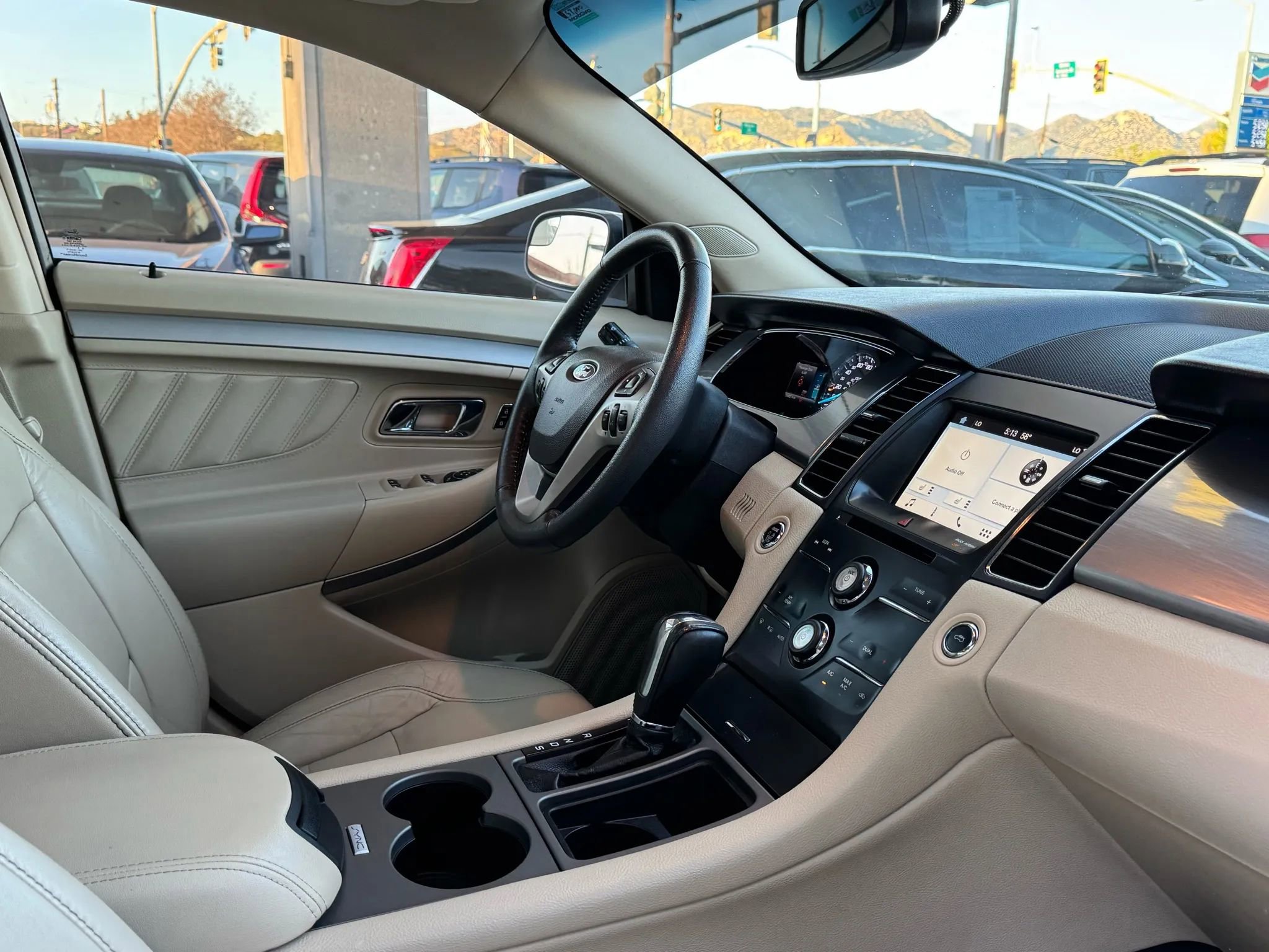 Used 2018 Ford Taurus SEL w/ Equipment Group 201A image 12