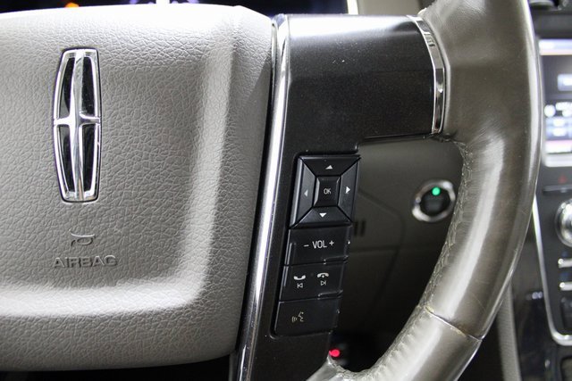 Used 2015 Lincoln Navigator 4WD image 6