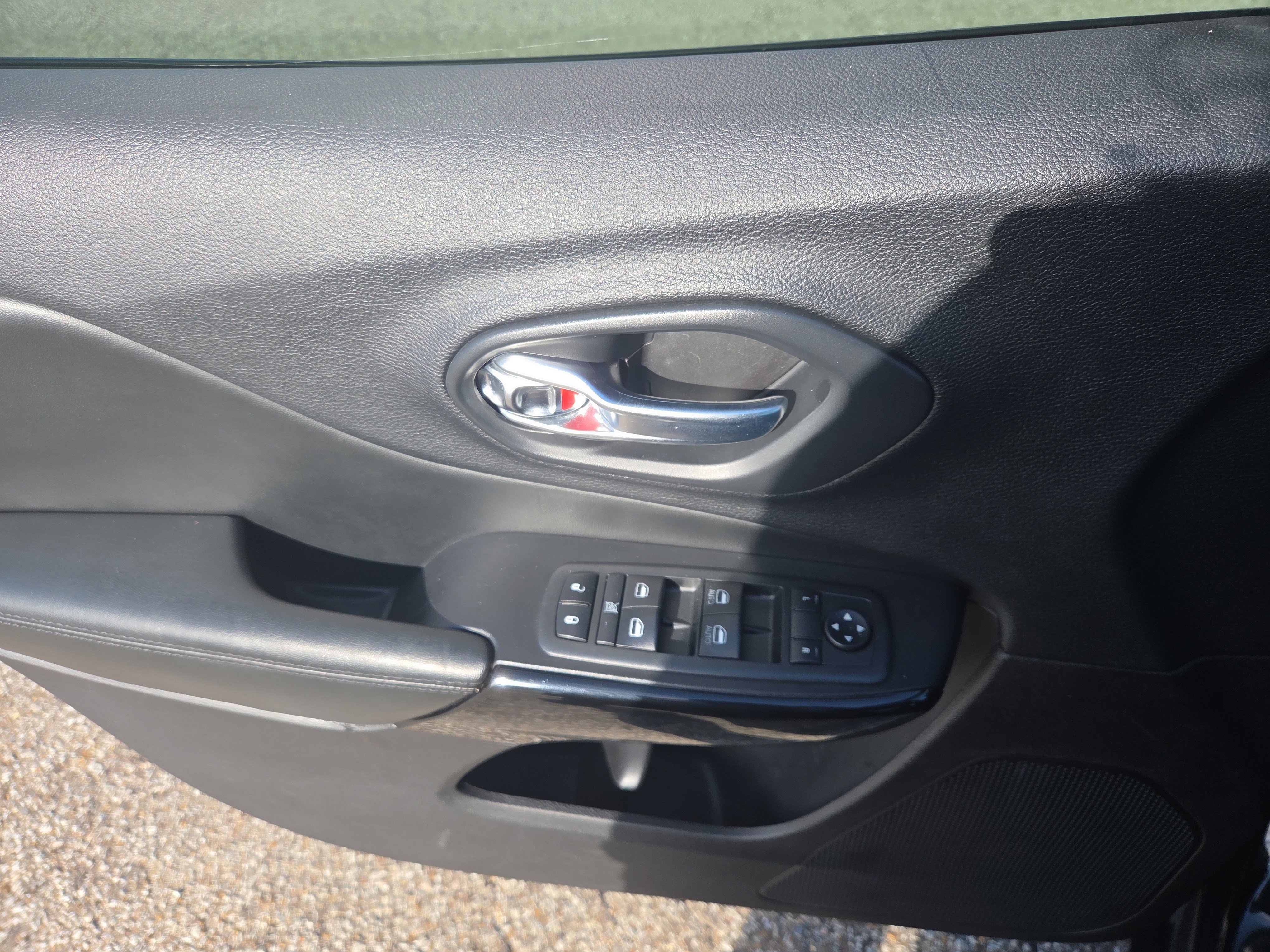 Certified 2020 Jeep Cherokee Latitude Plus image 6