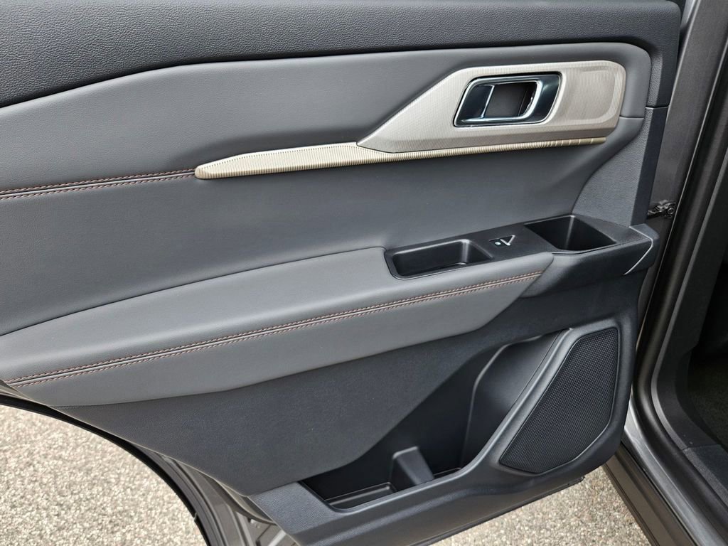 New 2026 Ford Explorer Active w/ Active Comfort Package image 22