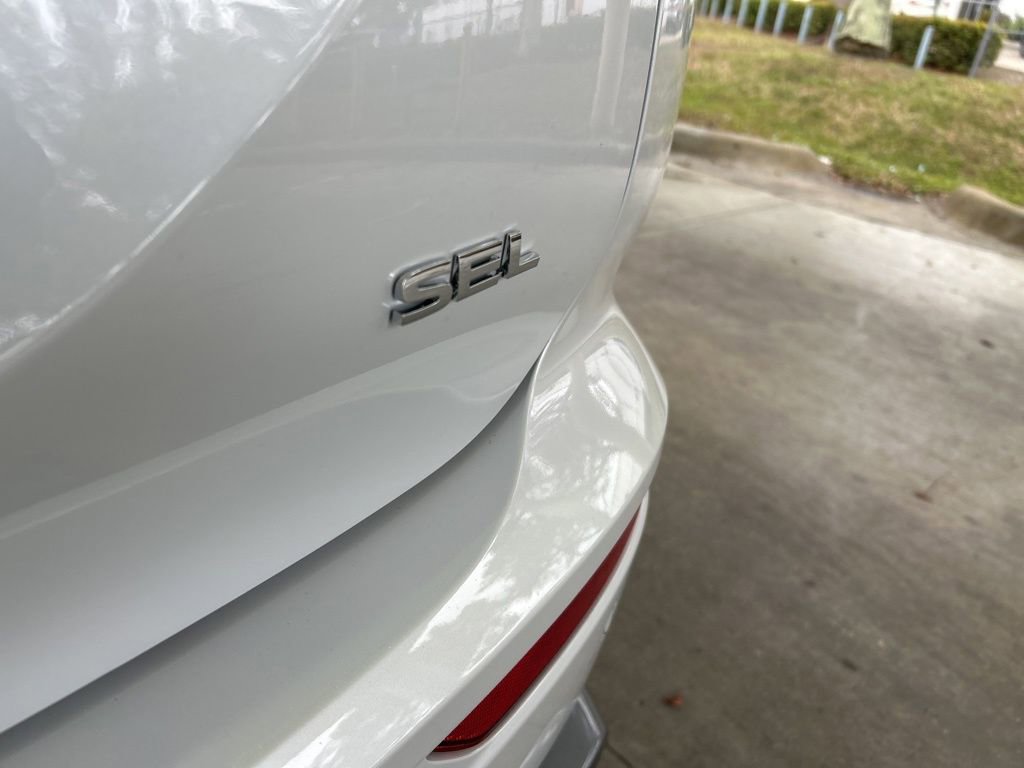 New 2026 Mitsubishi Outlander SEL image 21