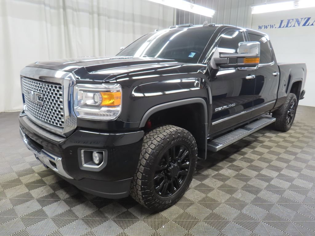 Used 2015 GMC Sierra 2500 Denali w/ Duramax Plus Package AWD/4WD image 7