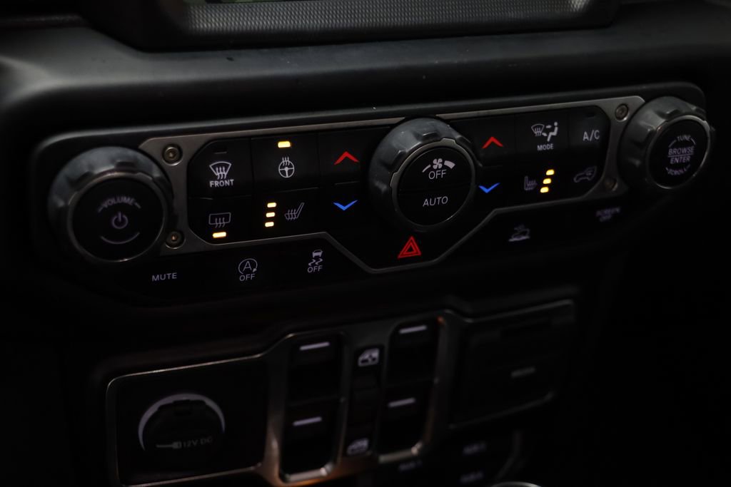 Used 2021 Jeep Wrangler Unlimited Sahara image 11