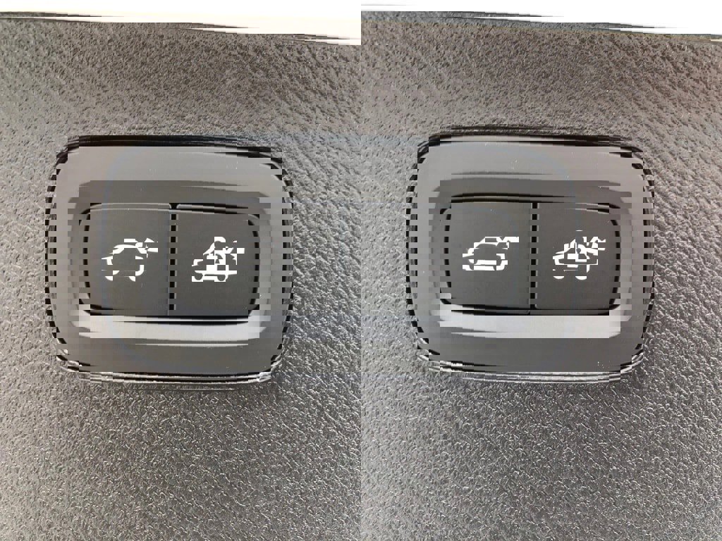 New 2026 Volvo XC90 B6 Ultra w/ Protection Package image 40