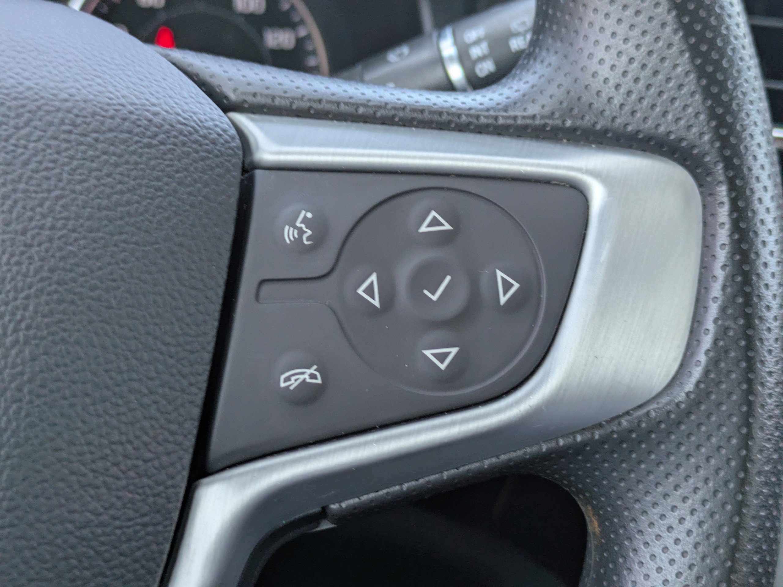 Used 2022 GMC Acadia SLE w/ Driver Convenience Package image 25