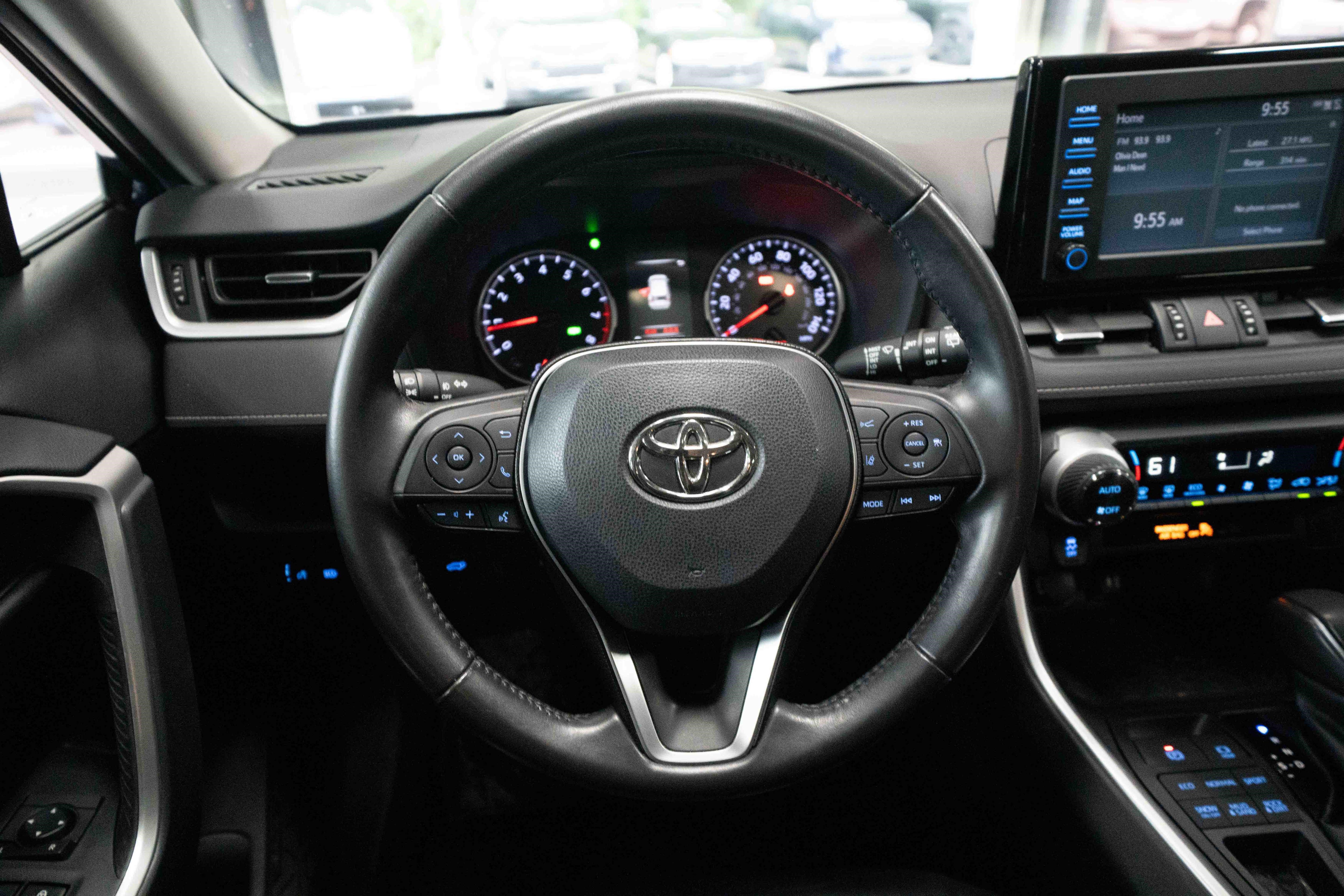 Used 2019 Toyota RAV4 XLE Premium w/ All Weather Liner Package AWD/4WD image 21