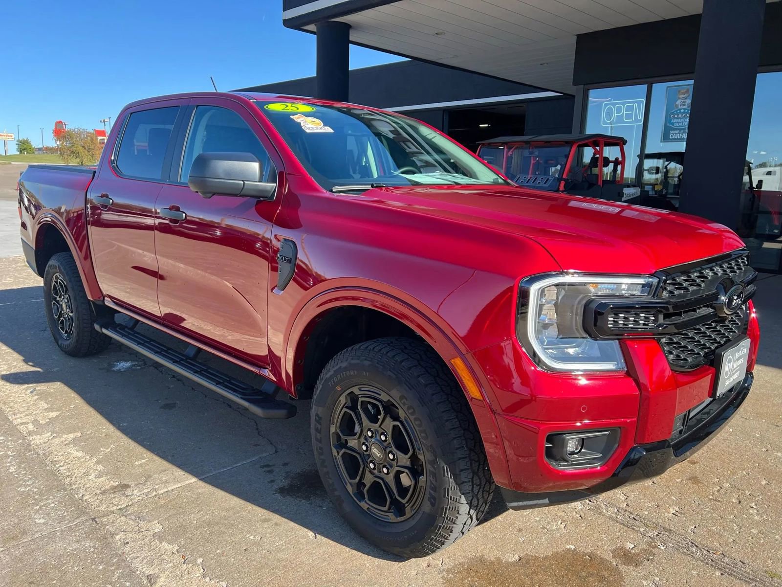 Used 2025 Ford Ranger XLT w/ Technology Package image 11