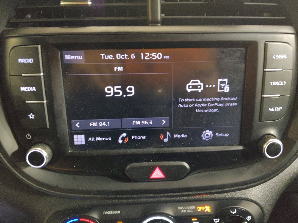 Used 2023 Kia Soul LX w/ LX Technology Package FWD image 25