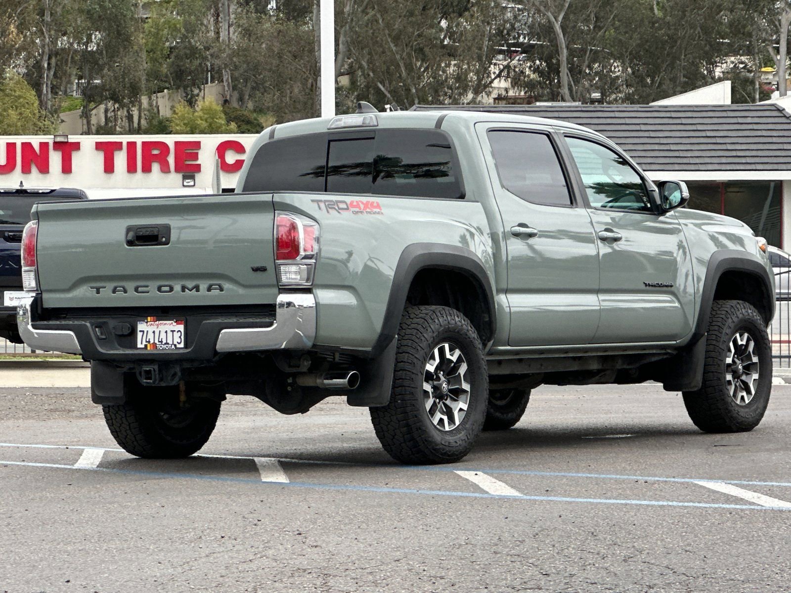 Used 2023 Toyota Tacoma TRD Off-Road AWD/4WD image 5