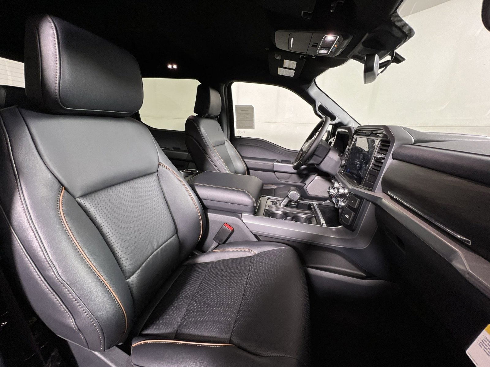 New 2026 Ford F150 Lariat w/ Equipment Group 501A Mid image 25