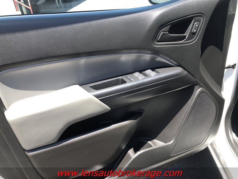 Used 2019 Chevrolet Colorado W/T RWD image 9