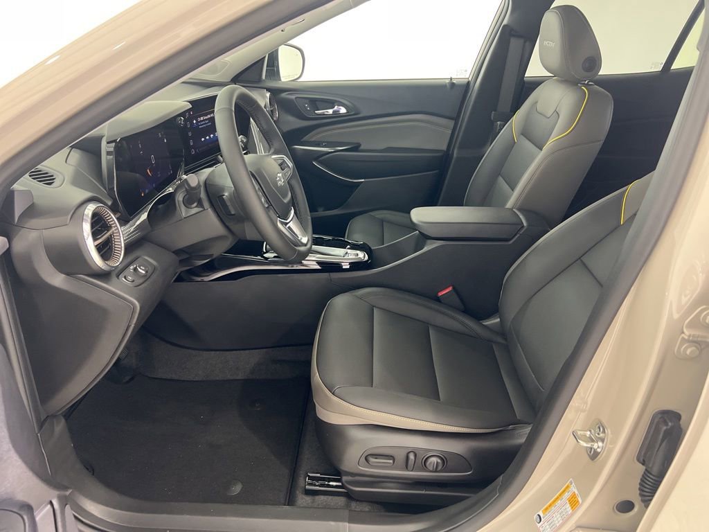 New 2026 Chevrolet Trax ACTIV w/ Driver Confidence Package FWD image 17