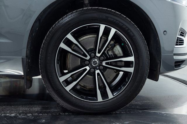 Used 2018 Volvo XC60 T8 Momentum image 27