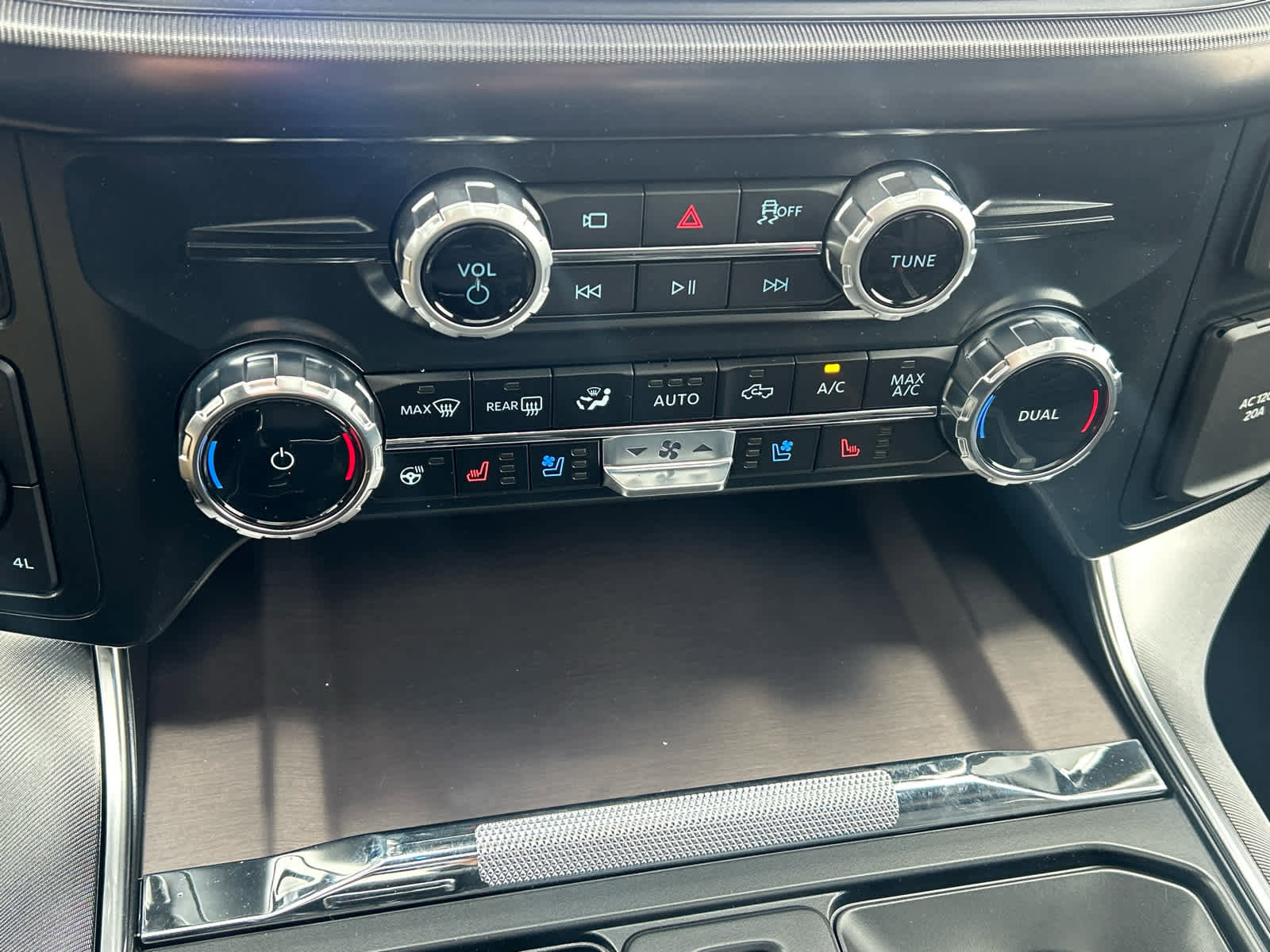 New 2025 Ford F150 Platinum w/ Equipment Group 702A High image 67