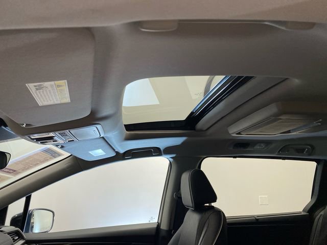 Used 2023 Honda Odyssey Elite image 13