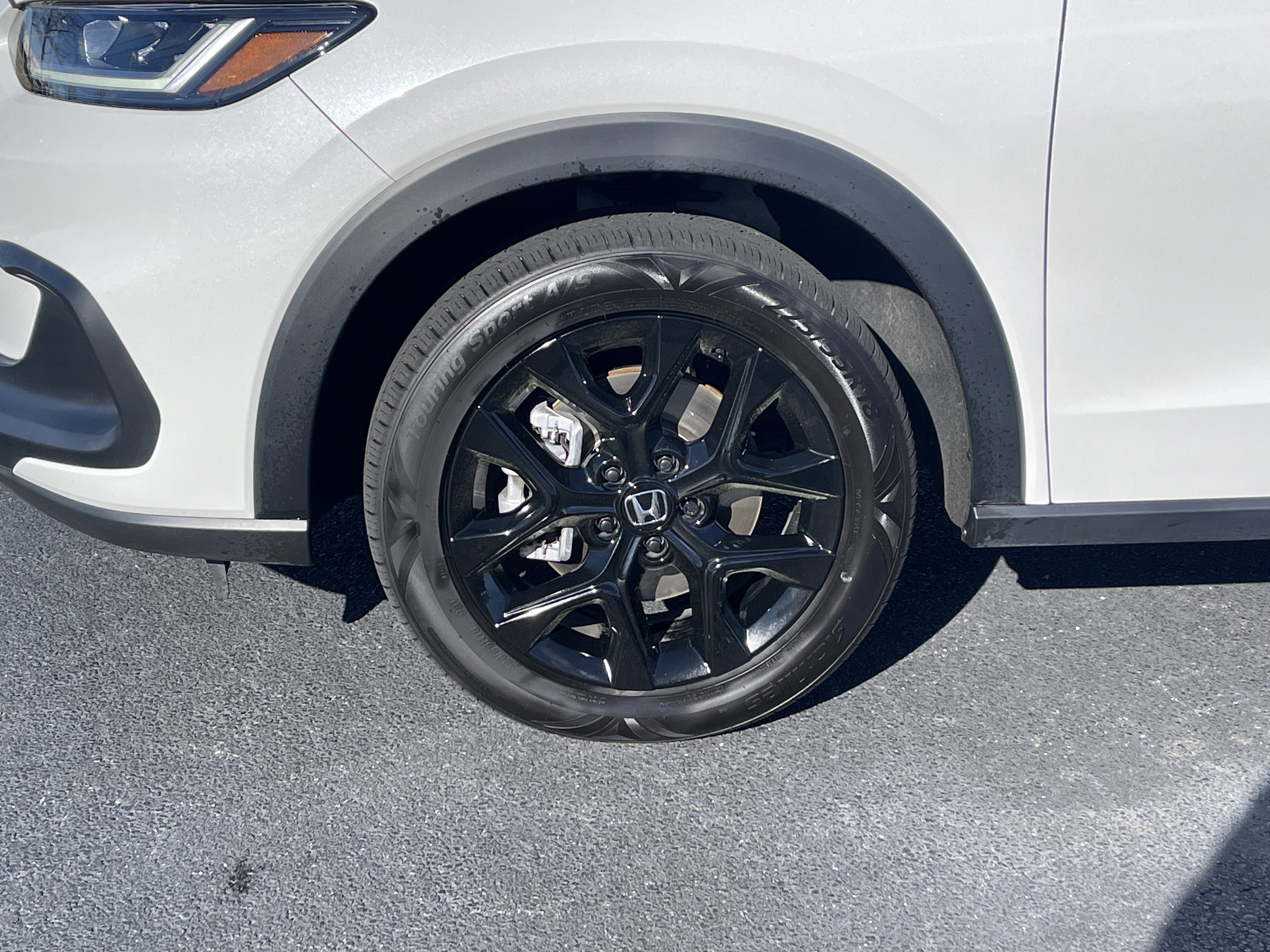 Certified 2025 Honda HR-V Sport image 32