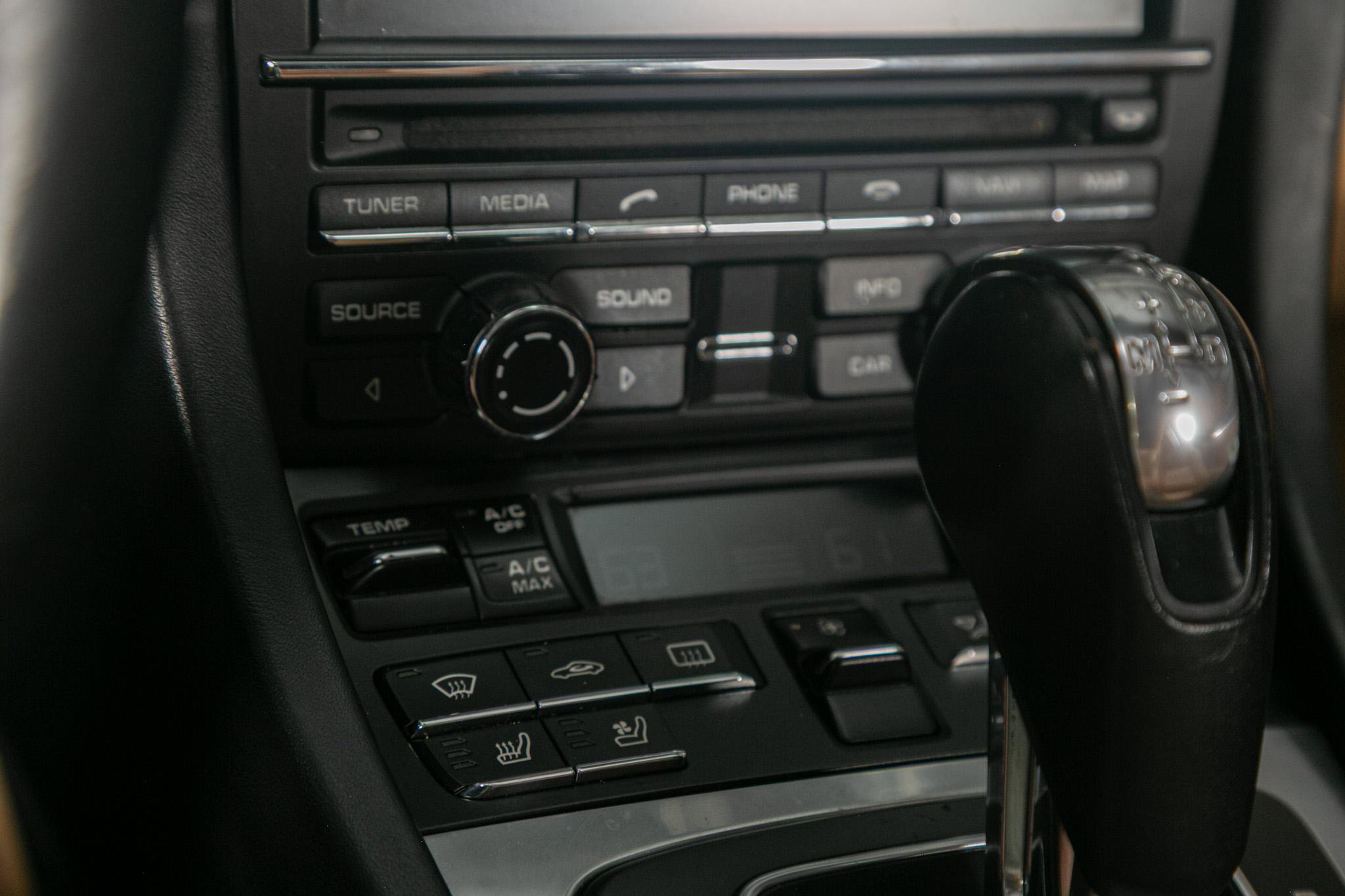 Used 2015 Porsche 911 Carrera S image 41