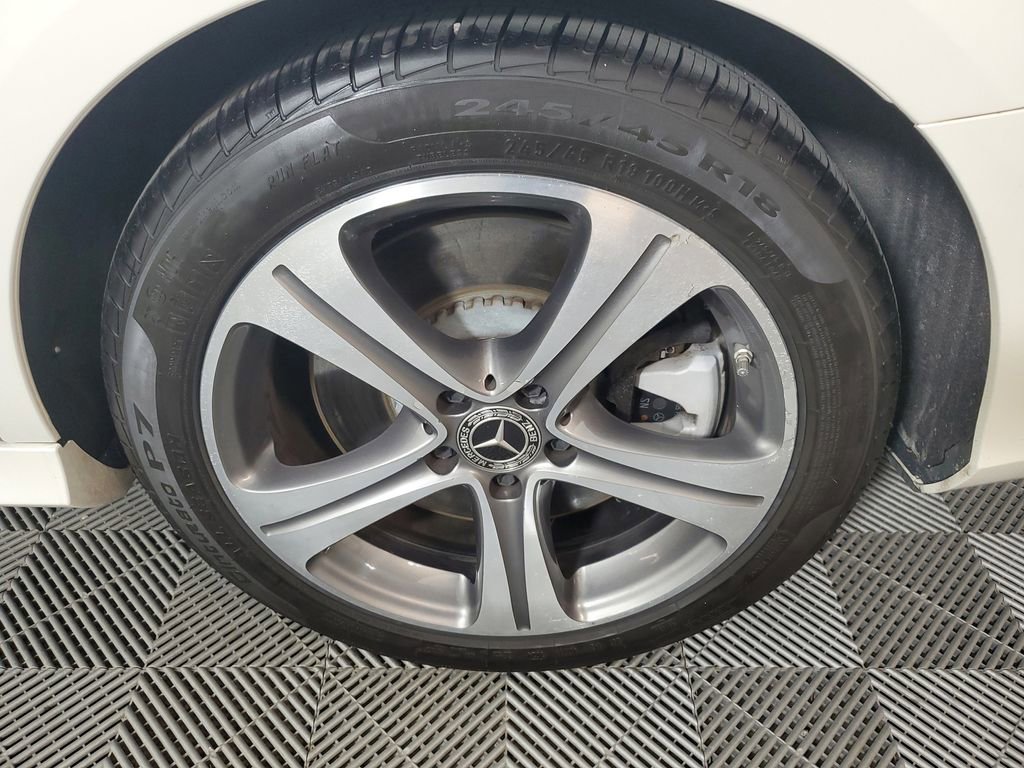 Used 2018 Mercedes-Benz E 400 4MATIC Wagon image 11